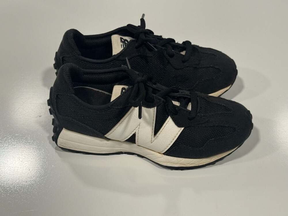 New Balance 327 Black White Kids Sneakers Size 1Y